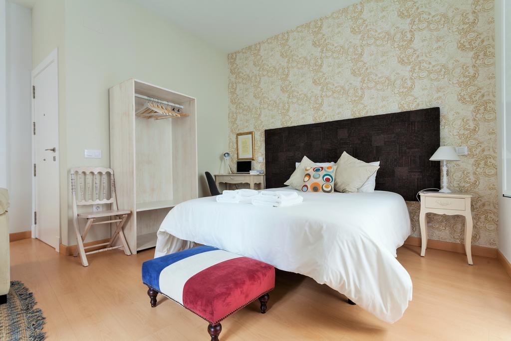 Apartment Hostly Acetres 1a Loft In Center, Comunal Terrace, Fibre,parking Optional